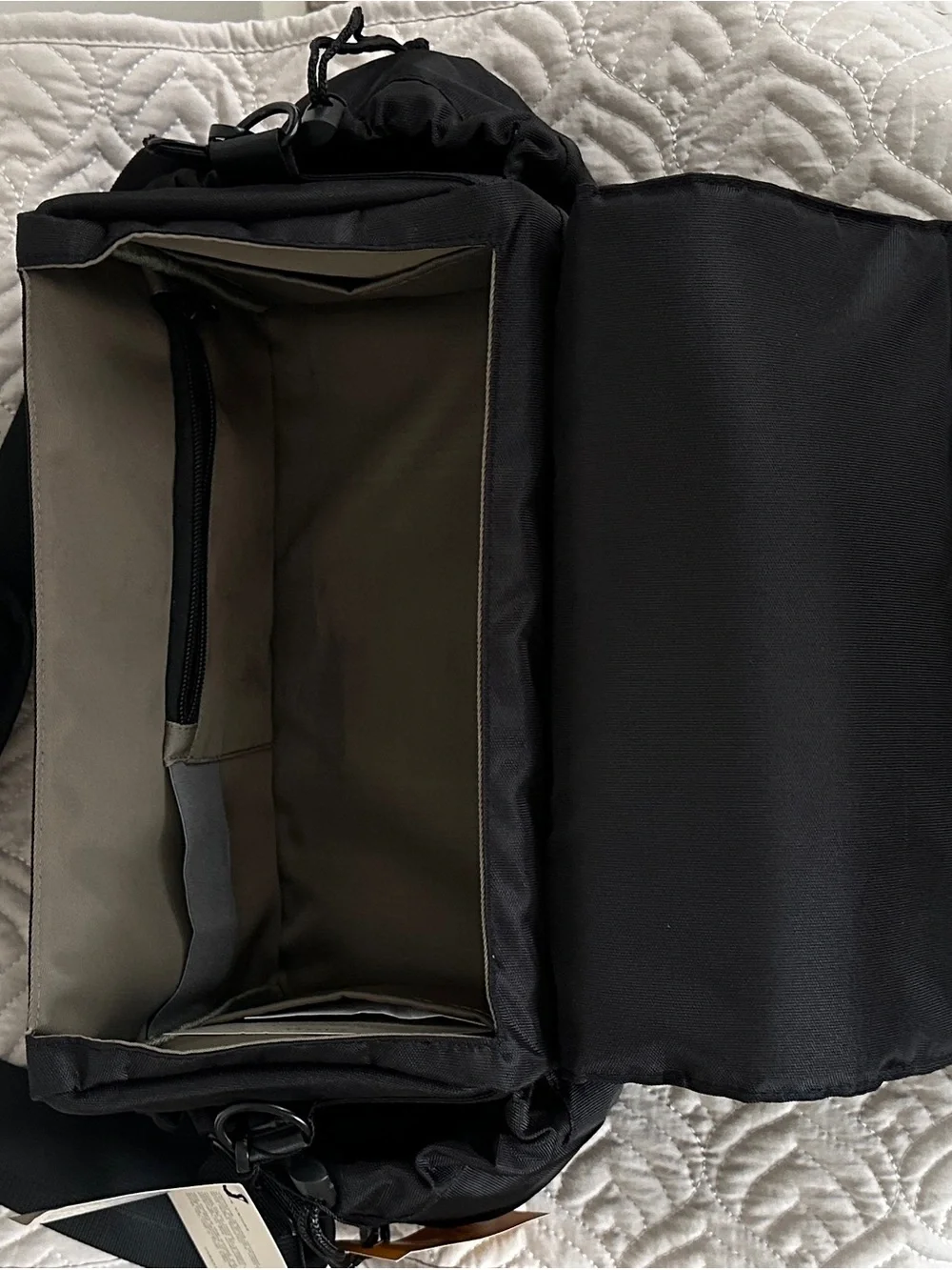 Veravie color black